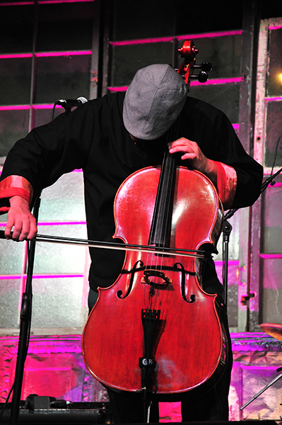 Dave Edgar perfomrs in downtown, Knoxville, Tennessee